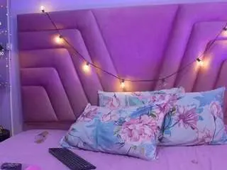 Camsoda Free Porn Cam of kinky-camila