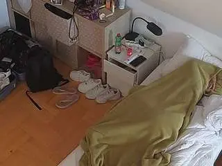 Camsoda Watch Live Sex Cams of voyeurcam-julmodels-bed-7