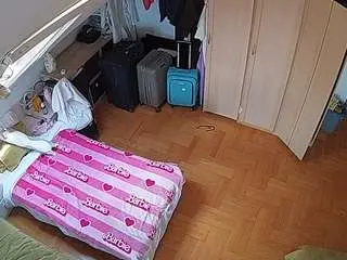 Camsoda Sex Chat of voyeurcam-julmodels-bed-7
