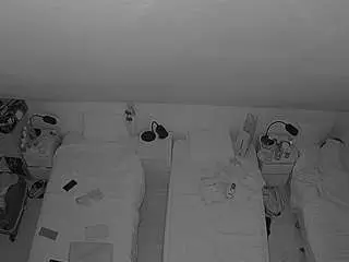 Camsoda Sex Chat of voyeurcam-julmodels-bed-7