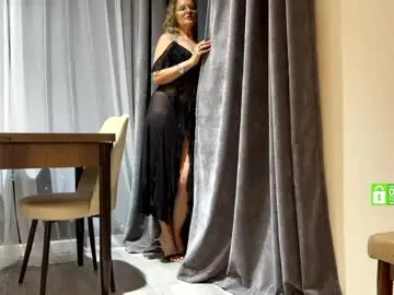 yes_mommy_zlata from chaturbate