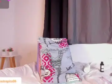 Chaturbate Live Sex Cam of emily_restrepoo