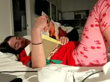 Chaturbate Live Sex Cam of chillwithcamii