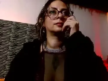 Chaturbate Sex Cam of serena_xyz