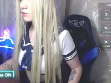 karolynafox from chaturbate