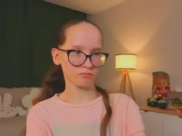 Chaturbate Watch Live Sex Cams of lynettebails