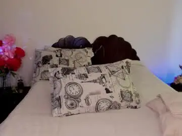 emilydolshe2 from chaturbate