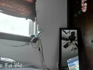 Chaturbate Live Porn of smilefame123