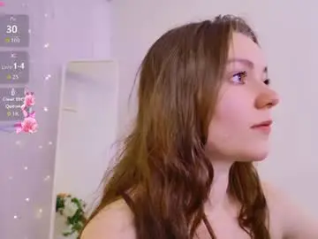 Chaturbate Nude Webcam of holly_kittenss
