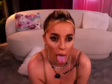 Chaturbate Free Live Porn of pearlplenty