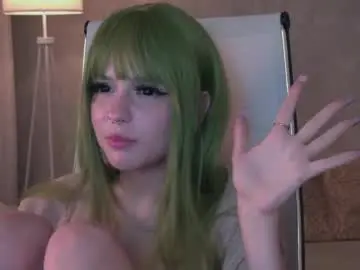 Chaturbate Live Sex Cam of yunaleaf
