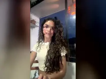 lili_evanss from chaturbate