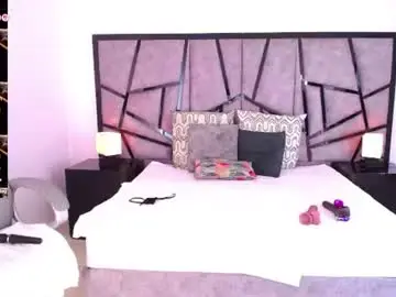 Chaturbate Live Sex Cam of jeinnovemontenegr0