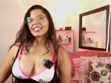Chaturbate Watch Live Sex Cams of meggan_greey