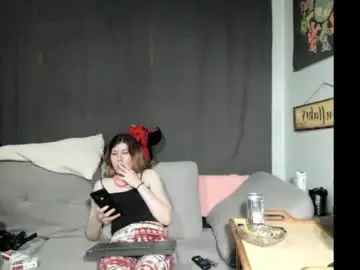Chaturbate Live Sex Cam of roxihazeleyes