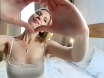 blondoll from chaturbate