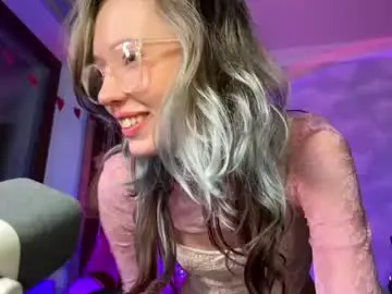 Chaturbate Nude Webcam of darlingdarinka