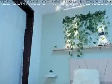 Chaturbate Nude Webcam of loren_queen_