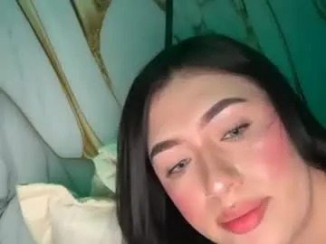 Chaturbate Live Sex Cam of emmicharlotte