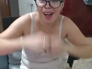 xxsexypinayxx from chaturbate