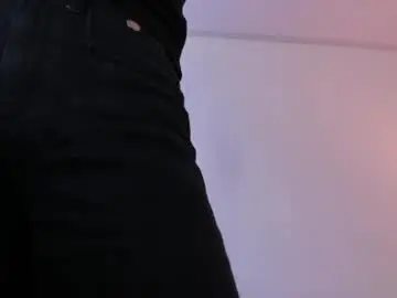 Chaturbate Live Sex of caroline_dh