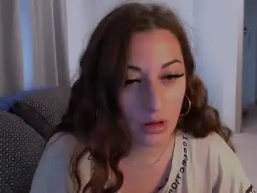 Chaturbate Watch Live Sex Cams of helen_adams_