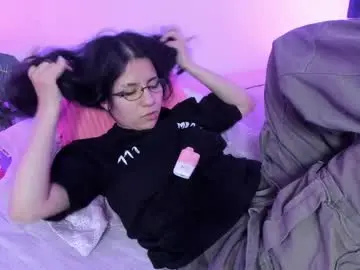 Chaturbate Watch Live Sex Cams of hollypeach_