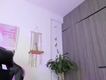 emma_rinaldi_ from chaturbate
