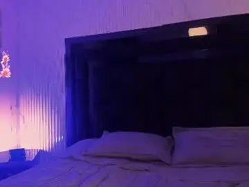 Chaturbate Live Sex Cam of amberrossee_