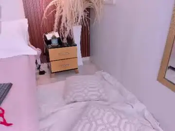 Chaturbate Live Sex Cam of susie_thomsonn