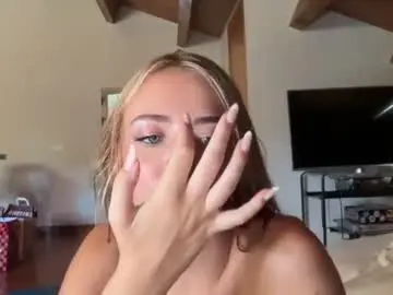 Chaturbate Best live sex cam show of honeyyy95