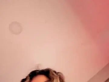 Chaturbate Free Porn Cam of melina_ferrer1