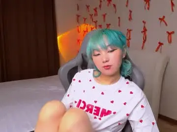 Chaturbate Live Sex Cam of milla_waves