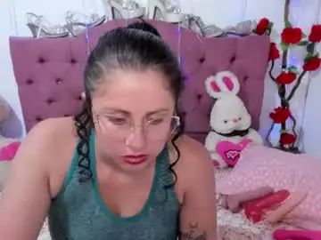 Chaturbate Live Sex Cam of dannajeins