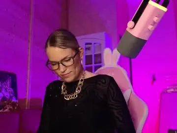 Chaturbate Free Live Porn of findom_lady_shine