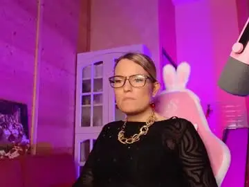 Chaturbate Free Live Porn of findom_lady_shine