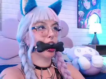 Chaturbate Live Sex Cam of lilcandy19