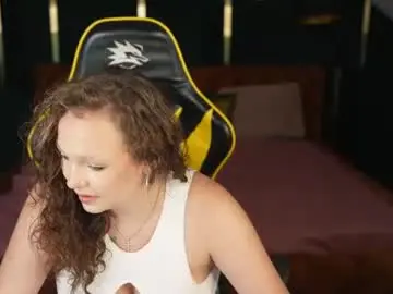 Chaturbate Live Sex Cam of juicy_secrets_054