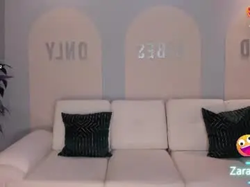 Chaturbate Live Sex Cam of zarakafruni