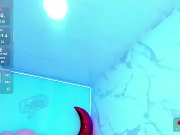Chaturbate Watch Live Sex Cams of cristal_horny19