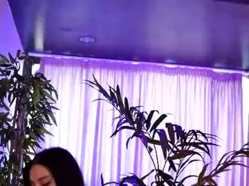 azrareign from chaturbate