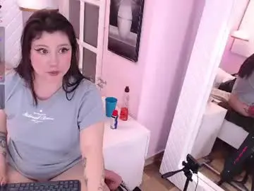Chaturbate Live Sex Cam of cina_moon