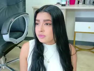 Chaturbate Live Sex Cam of emilyy05_