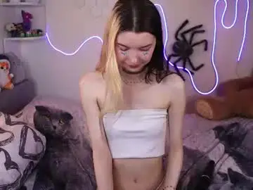Chaturbate Live Sex of emmie_everly