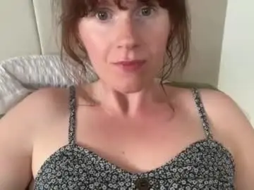 Chaturbate Live Sex of red_head_rosie_69