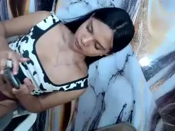urasian_latinaxxx from chaturbate