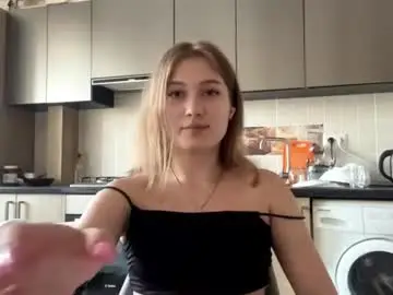 Chaturbate Best live sex cam show of crissymemo