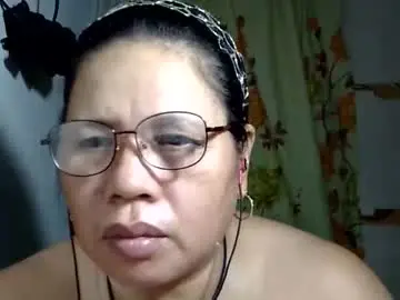 hottycrissy4u from chaturbate