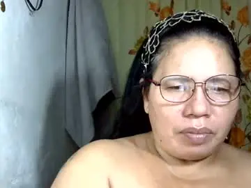 hottycrissy4u from chaturbate