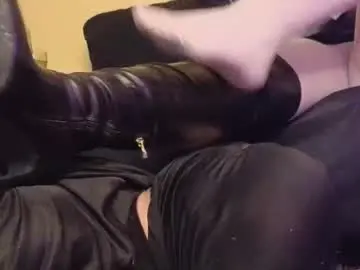 Chaturbate Watch Live Sex Cams of cruel_siren